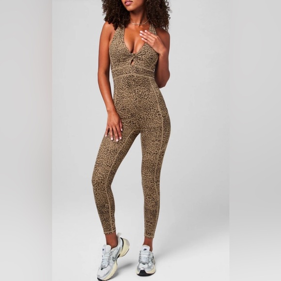Fabletics Pants - NWT Fabletics Oasis Twist Front Pocket 7/8 Jumpsuit size W S